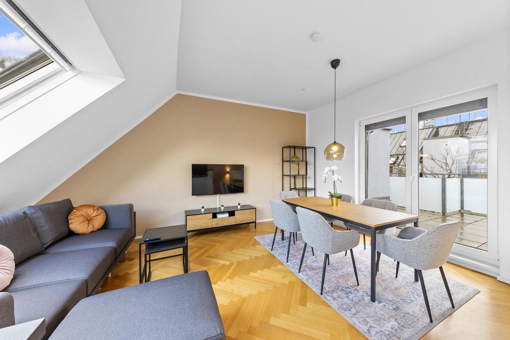 Apartment Chic Residences #presidential #brand New# *